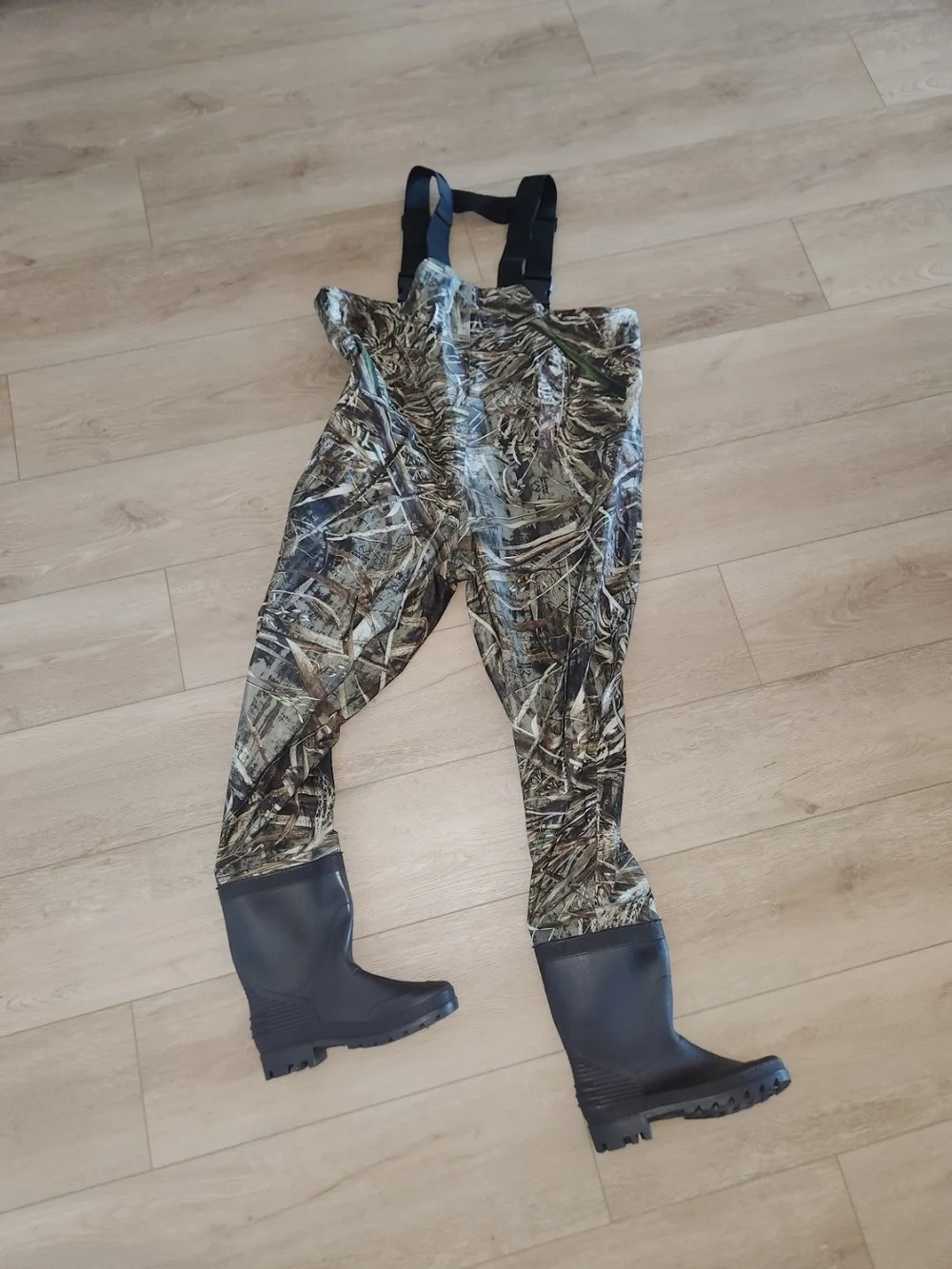 Oxyvan Hunting Chest Waders 600G Rubber Boots Realtree MAX-5 Camo Size 10 and 43